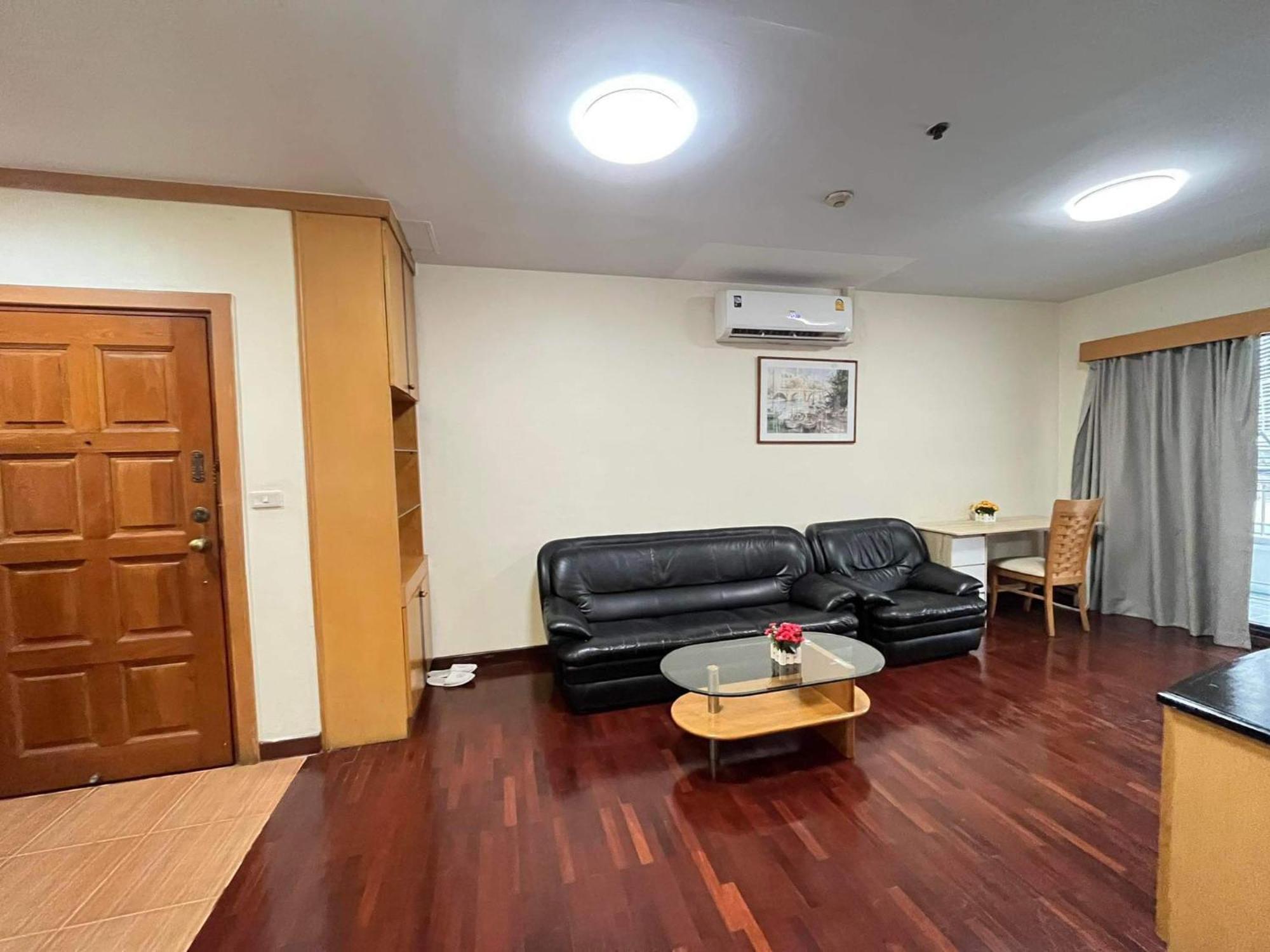 Grand Diamond Condo Suites Bangkok Exterior photo